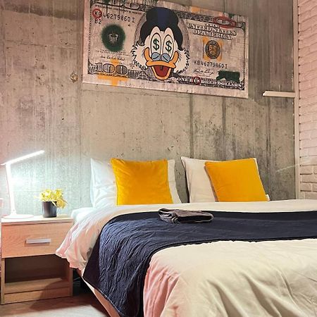 לבוב Moonlight Hostel מראה חיצוני תמונה