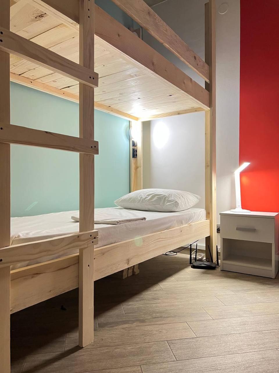 לבוב Moonlight Hostel מראה חיצוני תמונה