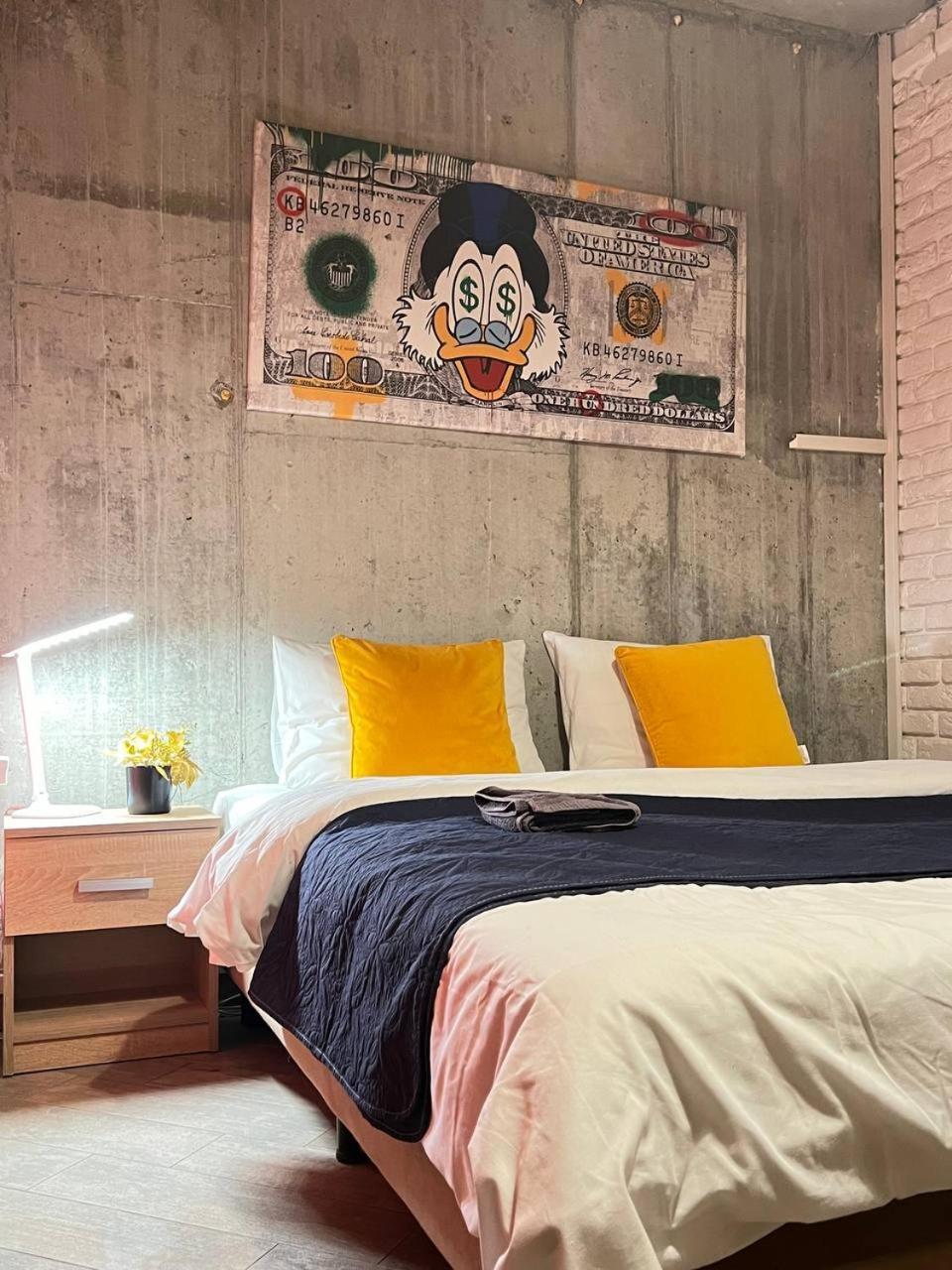 לבוב Moonlight Hostel מראה חיצוני תמונה